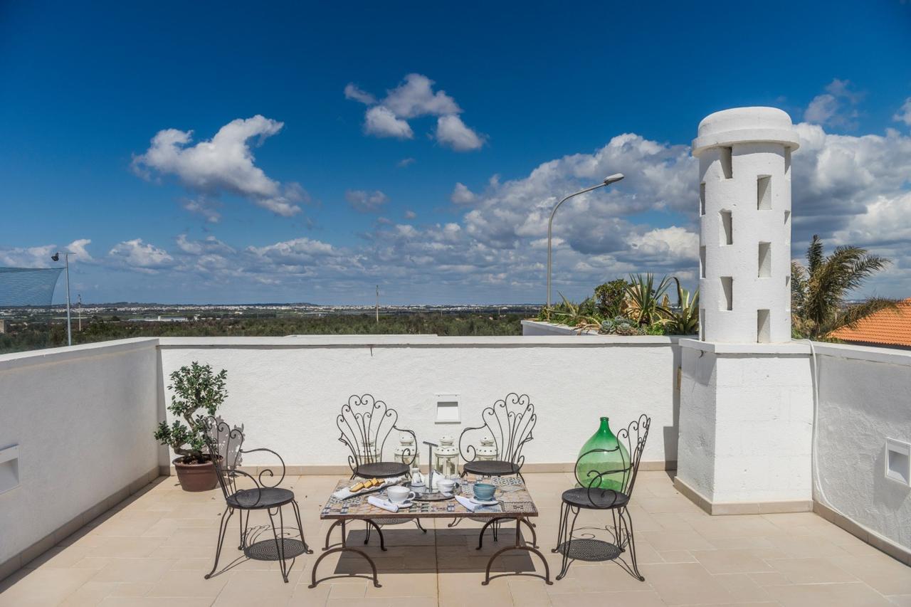 Masseria Le Mandorle Ugento Buitenkant foto